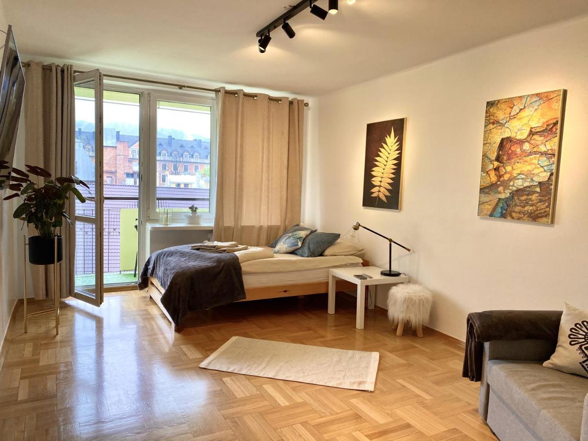 זקופאנה Uroczy Apartament 50 Metrow Od Krupowek, 2 Osobne Sypialnie מראה חיצוני תמונה
